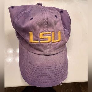 Women’s Nike LSU ball cap.
